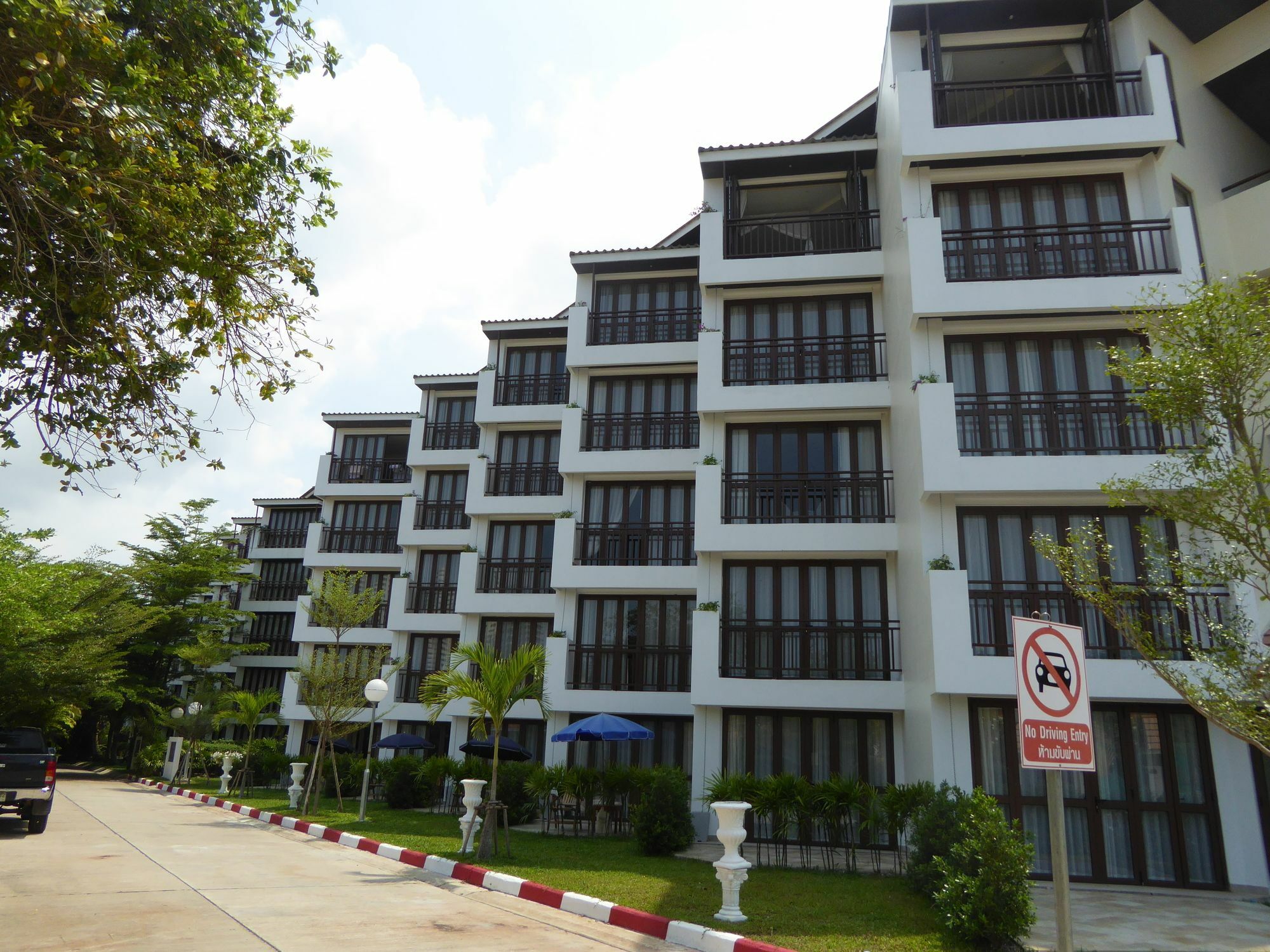 The Orchid Beach Resort @ Vip Chain Resort บ้านเพ ภายนอก รูปภาพ