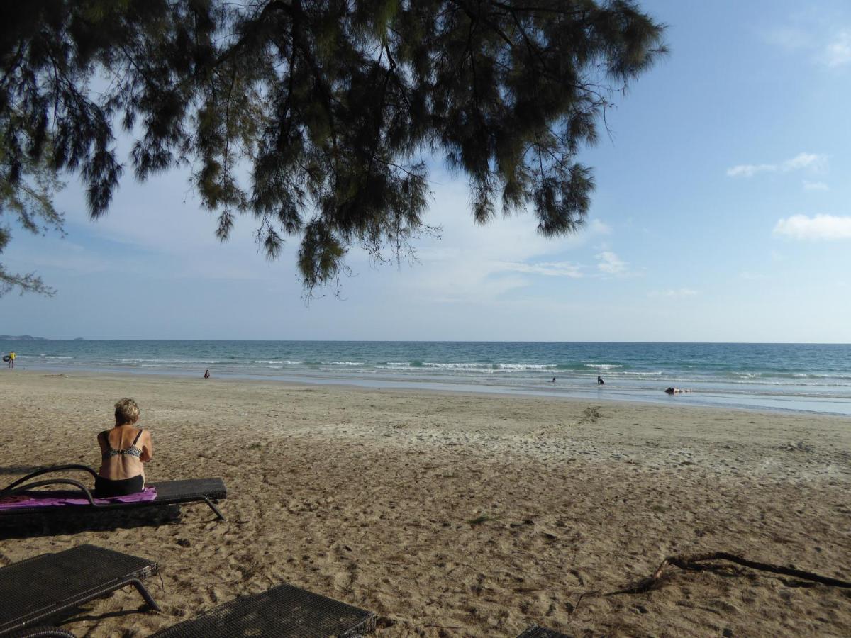 The Orchid Beach Resort @ Vip Chain Resort บ้านเพ ภายนอก รูปภาพ